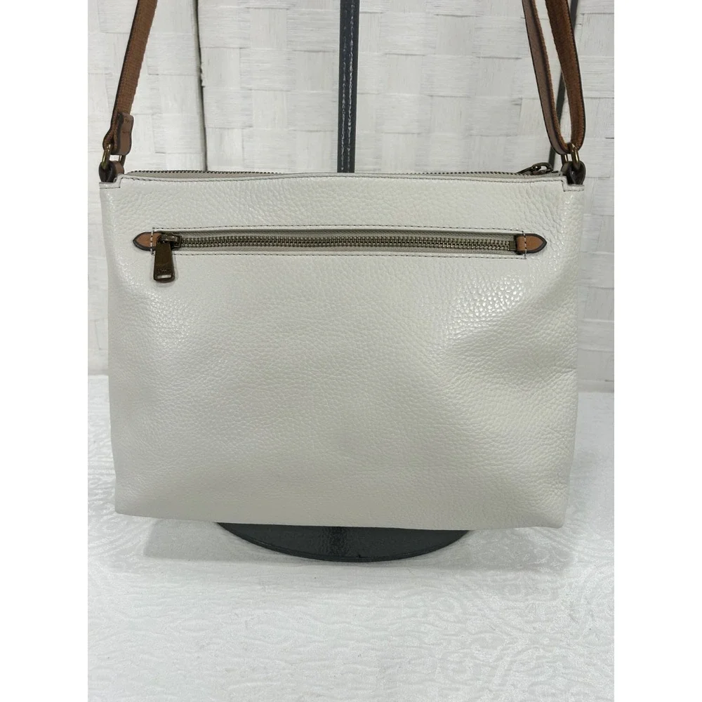 Fossil cream & brown pebbled leather purse zip closure womens